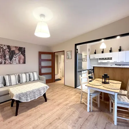 14 Centrum - Mieszkanie Dla 4 Os アパート グディニャ