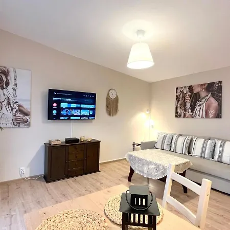 14 Centrum - Mieszkanie Dla 4 Os * グディニャ